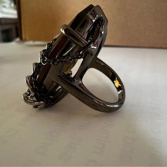 Edgy Faux Smokey Quartz Mixed Media Ring in Gunmetal - EUC - Size 7 - Picture 2 of 7